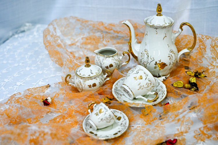 עלה זהב - סט קפה ותה עלה זהב - סט קפה ותה