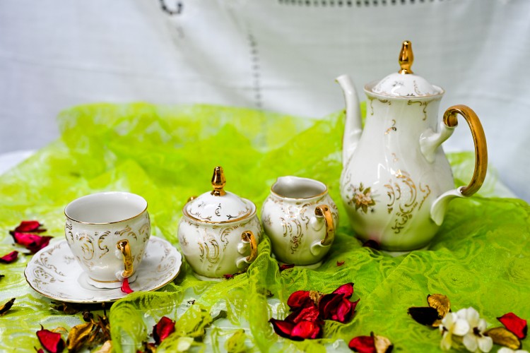 פרח נרקיס - סט קפה ותה