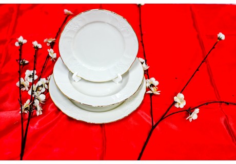 פס זהב לבן - סט 18 צלחות