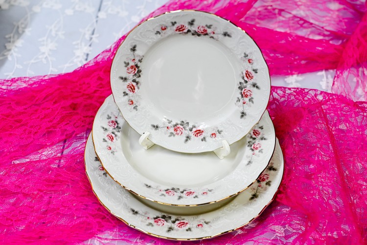 פרח ורוד -סט 18 צלחות