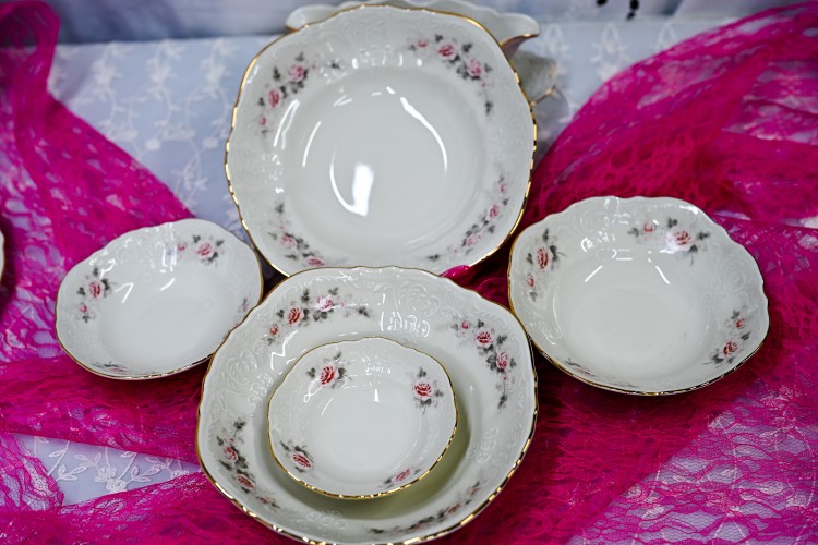 פרח ורוד - קערות בגדלים שונים