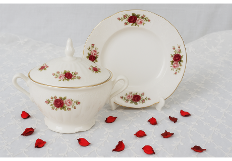 שושנה אדומה - מרקיה