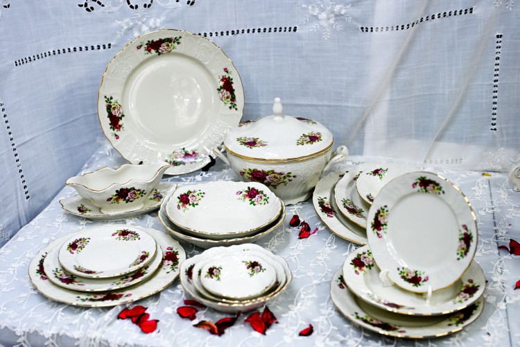 שושנה אדומה