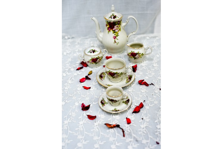 שושנה אדומה - סט קפה ותה