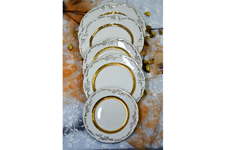 עיטור זהב עבה - צלחות בגדלים שונים עיטור זהב עבה - צלחות בגדלים שונים