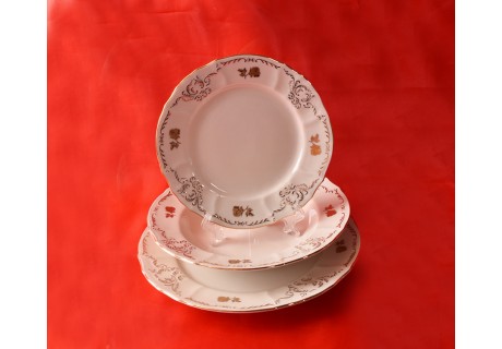 עלה זהב - 18 צלחות